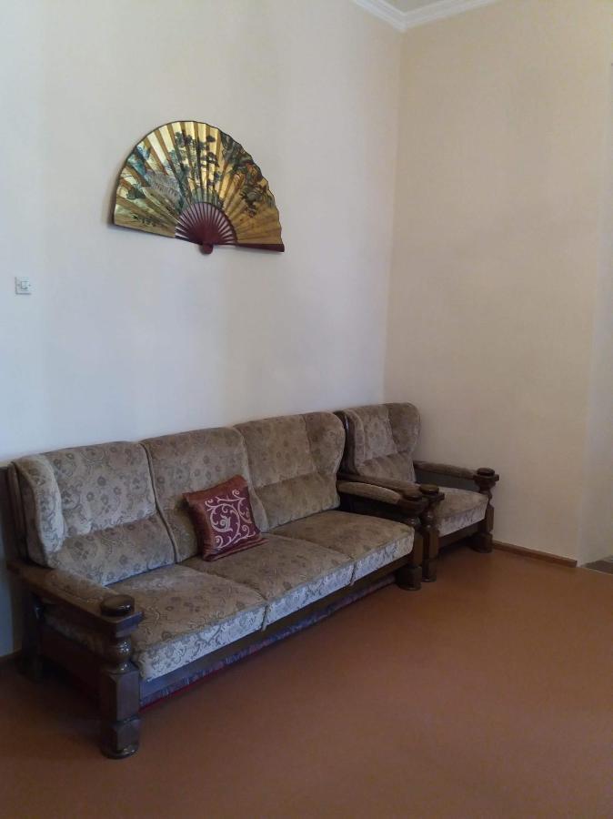Beruka Guest House Kutaisi Exteriör bild